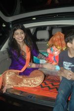 Deepti Talpade brings ganpati home in Mumbai on 1st Sept 2011 (27).JPG